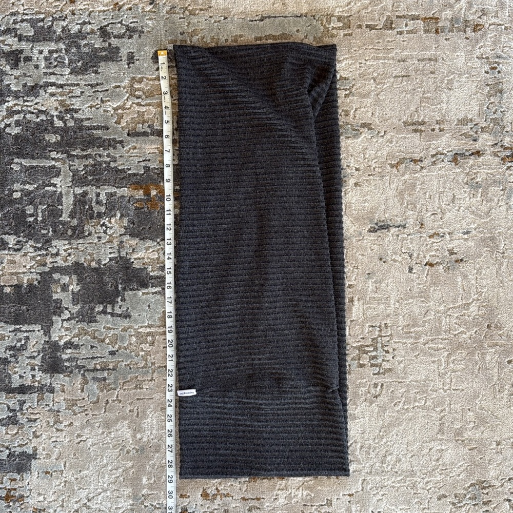 Ribbed Infinity Scarf - Picture 5 of 6